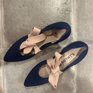 Rothy’s The Bow Point in Navy and Pink